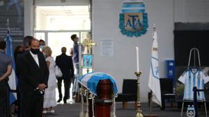 Velan a Sabella en el predio de AFA