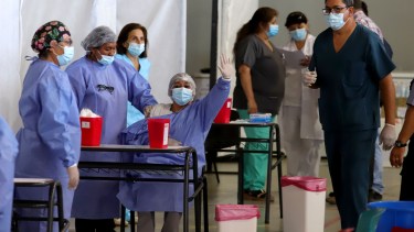 El operativo se realiza en el gimnasio municipal "Fioravanti Ruggeri". Foto: Marcelo Ochoa.