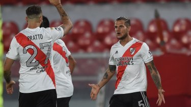 Zuculini festeja la apertura del marcador en la noche del sábado. 