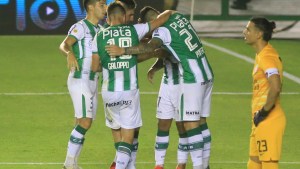 Copa Diego Maradona: Banfield goleó a San Lorenzo y jugará la final ante Boca