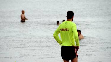 Proponen que la Provincia cubra la mitad de los sueldos de los guardavidas