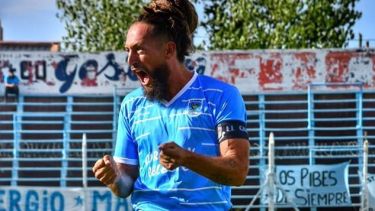 Fede Panei fue el héroe del Gallo con dos goles. (Foto: Gentileza Carlos Martínez)