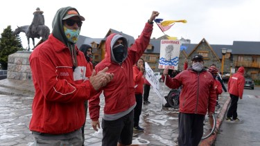Los guardavidas de Bariloche ganaron la pulseada con el gobierno de Gustavo Gennuso. Archivo