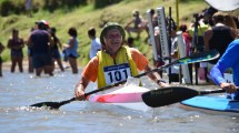 Imagen de Regata del río Negro: los que se suben al bote y desafían el calendario