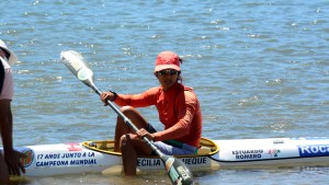 Con una rifa solidaria ayudan a Cecilia Collueque a viajar al Mundial