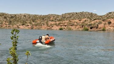 Un joven de 23 años desapareció en las aguas del río Limay, en Las Perlas, el viernes por la tarde. (Foto: Gentileza).