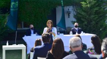 Imagen de Carreras tomará juramento a funcionarios y se reunirá con el gabinete en Regina