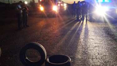 Los manifestantes se apostaron sobre la Ruta 6 desde la madrugada. (Gentileza).-