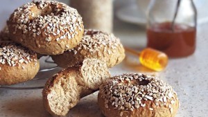 Bagels de avena y miel para tentarse