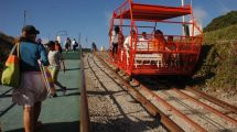 Imagen de Clausuraron el carrito elevador de La Lobería en plena temporada