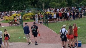 Coronavirus: piden focalizar en adolescentes y jóvenes la importancia de cuidarse