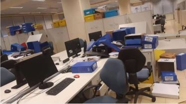 Así se veían las oficinas de un organismo público después del sismo. (Gentileza Diario de Cuyo).-