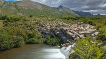 Imagen de Viaje al norte neuquino: de los grabados rupestres a los  paisajes mágicos