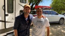 Imagen de El cantante Axel visitó Huergo y el intendente fue a saludarlo