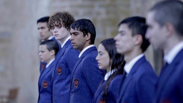 Esta serie es un relanzamiento de "El internado: Laguna negra", que con 71 episodios en siete temporadas entre 2007 y 2010 se convirtió en un fenómeno de culto no solo en España sino en numerosos mercados de Europa y América.