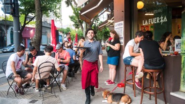 Chacarita es uno de los barrios emergentes de Buenos Aires, con un polo gastronómico cada vez más convocante. Foto: Gentileza La Fuerza.
