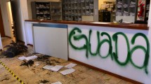 Imagen de La Angostura prohibió los grafitis y exigirá un permiso a las organizaciones