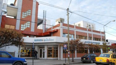 La  guardia del hospital Castro Rendón en crisis por renuncias de médicos de emergencia (Neuquén Informa)