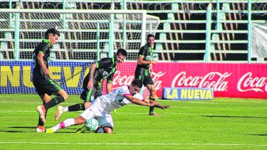 Huracán se despidió de la Copa Argentina en Cutral Co