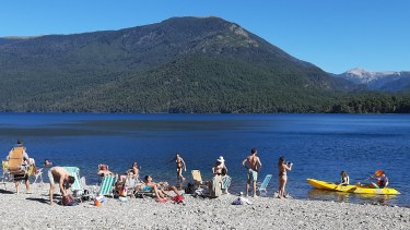 El rescate casual ocurrió en el lago Nonthué. (Foto ilustrativa de archivo).-