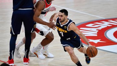 Facu metió 14 puntos en 25 minutos de juego.