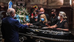 Despiden los restos de Carlos Menem en el Congreso de la Nación