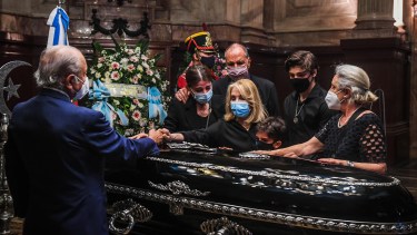 Despiden los restos de Carlos Menem en el Congreso de la Nación