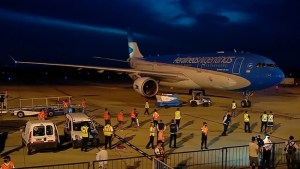 Llegó otro avión con más de medio millón de vacunas rusas Sputnik V