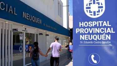 Hubo renuncias masivas de médicos del Castro Rendón. (Foto: Florencia Salto)