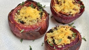 Altas cebollas rellenas