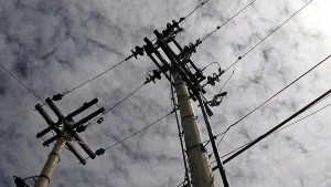 La tarifa de electricidad cubre solo la mitad del costo de generarla