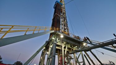 La comparación interanual marca que los salarios del petróleo aumentaron un 5,7%.