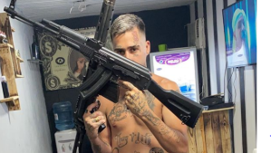 Detuvieron al cantante Zaramay por intimidación pública y tenencia de armas