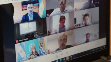 Ayer se realizó la primera reunión virtual y estuvieron presentes funcionarios de Neuquén y Río Negro. (Foto: gentileza)