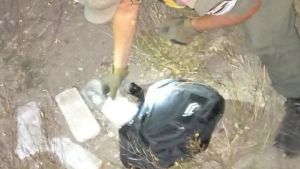 Tiraron una mochila con un monto millonario de drogas para huir de Gendarmería