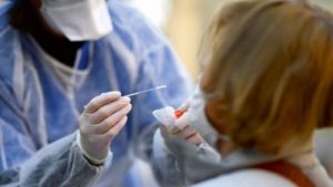 Murieron otras 195 personas y se registraron 8304 nuevos casos de coronavirus en el país