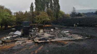 El fuego arrasó con decenas de casas en la cordillera. (Foto: Nicolás López Echeverri)