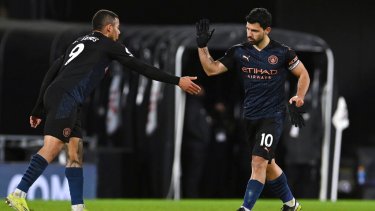 El Kun anotó el tercer tanto de su equipo.