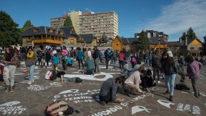 En Bariloche marcharon para repudiar el golpe de 1976