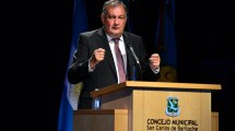 Imagen de Gennuso quiere un remate de lotes fiscales de manera virtual y de alcance nacional
