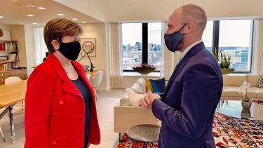 El ministro Guzmán y la titular del FMI, Kristalina Georgieva, en la última reunión en Nueva York.  