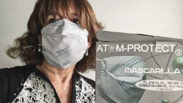 Griselda Polla, de la Universidad Nacional de San Martín y del Conicet, fue una de las impulsoras del barbijo con telas que dan mejor protección contra el coronavirus. Se usaron técnicas de nanotecnología en telas, que son de algodón y poliéster adicionadas con un polímero ambientalmente amigable. 