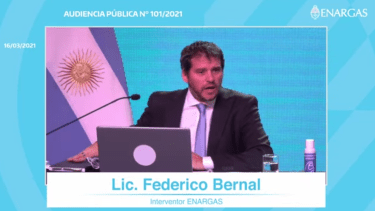 La audiencia comenzó puntual a las 9 de la mañana y se extenderá por horas.