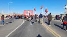 Imagen de Liberaron el corte en los puentes de Neuquén