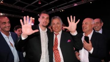 Armani y el Pato en tiempos previos a la pandemia. Franco siempre dijo que era su ídolo. 
