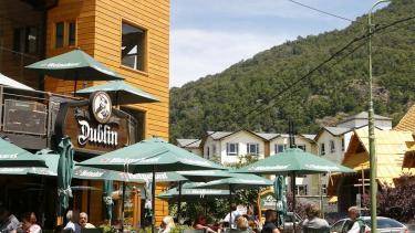 En San Martín también se amplió el horario para bares y restaurantes. (Foto: archivo Patricio Rodríguez)