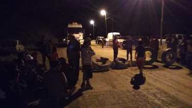 Las familias afectadas por el temporal en Chos Malal reclaman asistencia del municipio. (Foto: Fabián Alderete)