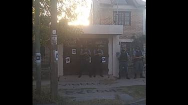 La casa que habitaría el hombre señalado como abusador de su sobrina. (foto:captura de video)