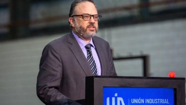 Kulfas consideró que es «impensable» aplicar una reducción de la jornada laboral