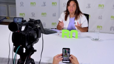 La secretaria de Políticas Públicas, Mercedes Ibero dijo que la segunda dosis puede aplicarse hasta los cuatro meses. Foto: Marcelo Ochoa